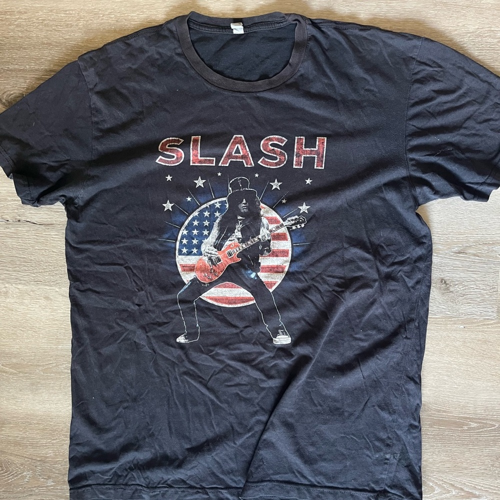 Slash “World on Fire” Tour